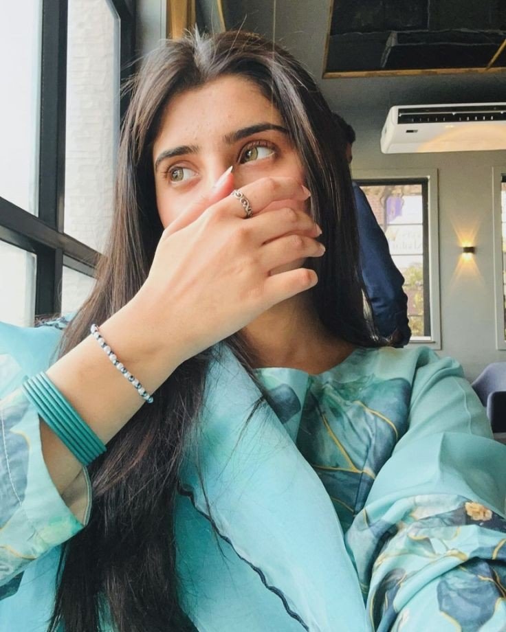 Attitude hidden face girl pic for Instagram