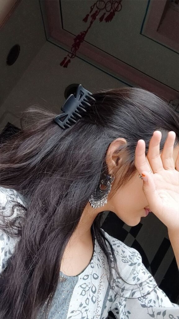 Aesthetic Girl Pic Hidden Face Pinterest