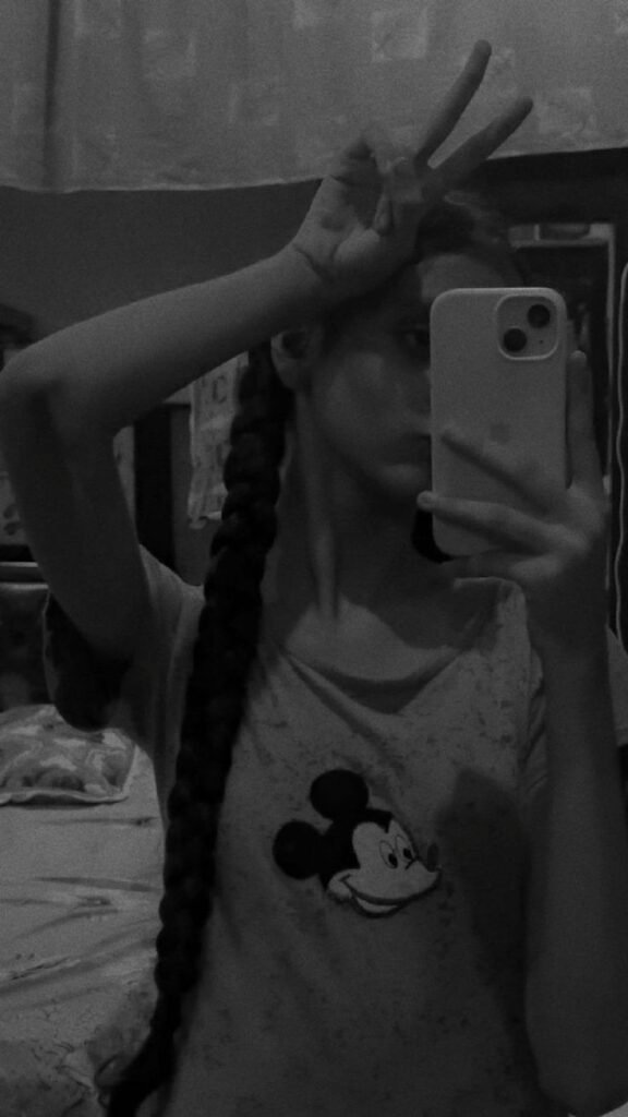 Black and white Dp For Girls hidden face